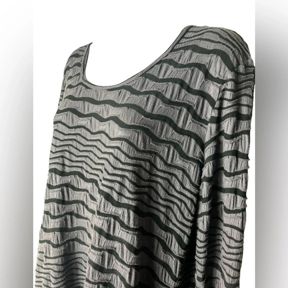 Tianello By Steve Barraza Blouse Top Gray Striped 3/4 Sleeve Round Neck Size‎ M - Picture 2 of 6